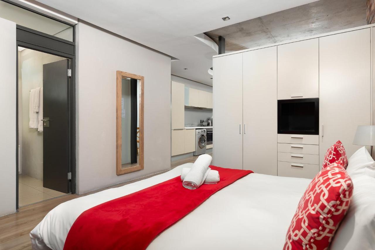 Metropolis Luxury Apartments เคปทาวน์ ภายนอก รูปภาพ