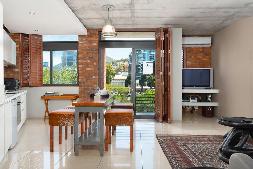 Metropolis Luxury Apartments เคปทาวน์ ภายนอก รูปภาพ