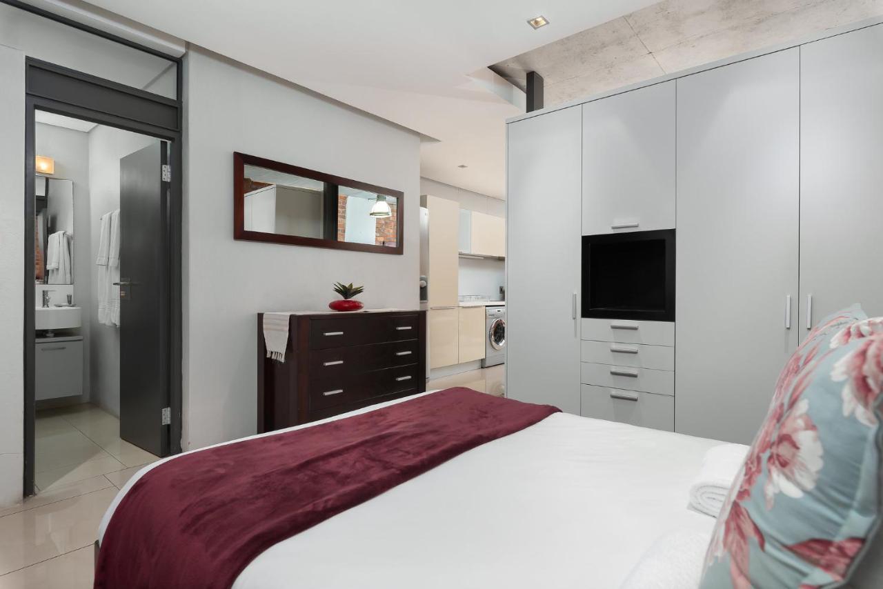 Metropolis Luxury Apartments เคปทาวน์ ภายนอก รูปภาพ