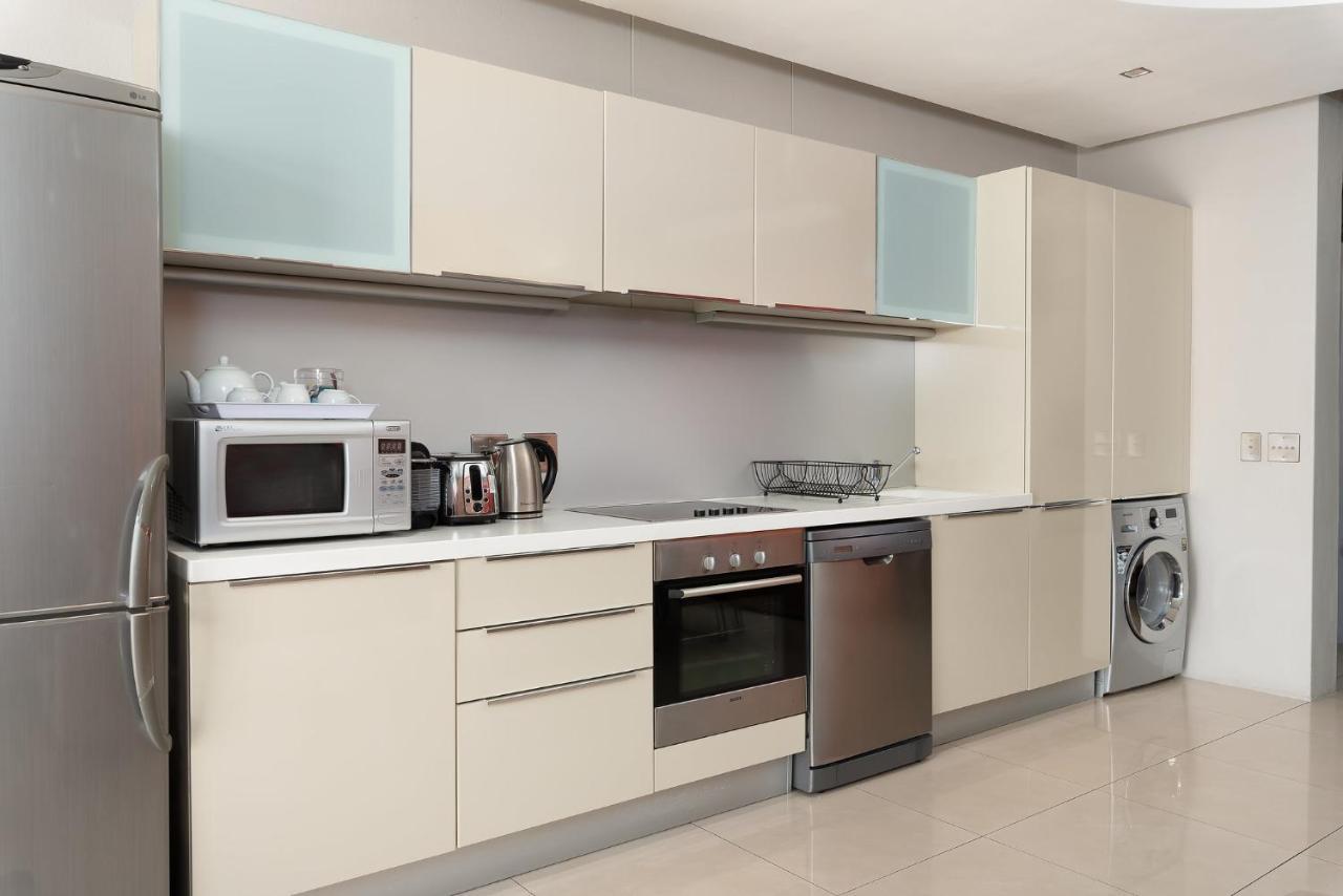 Metropolis Luxury Apartments เคปทาวน์ ภายนอก รูปภาพ