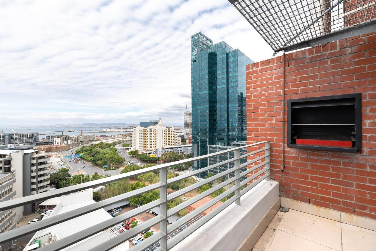 Metropolis Luxury Apartments เคปทาวน์ ภายนอก รูปภาพ
