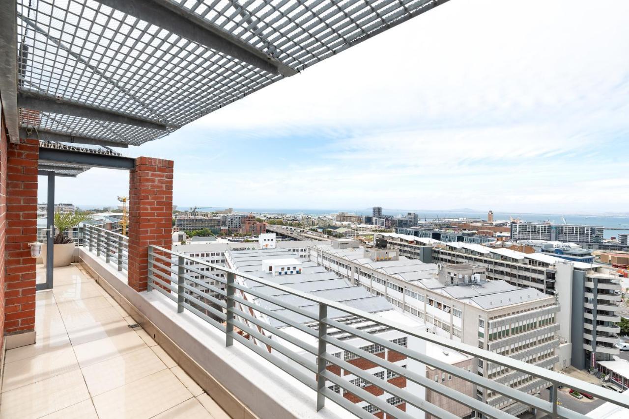 Metropolis Luxury Apartments เคปทาวน์ ภายนอก รูปภาพ