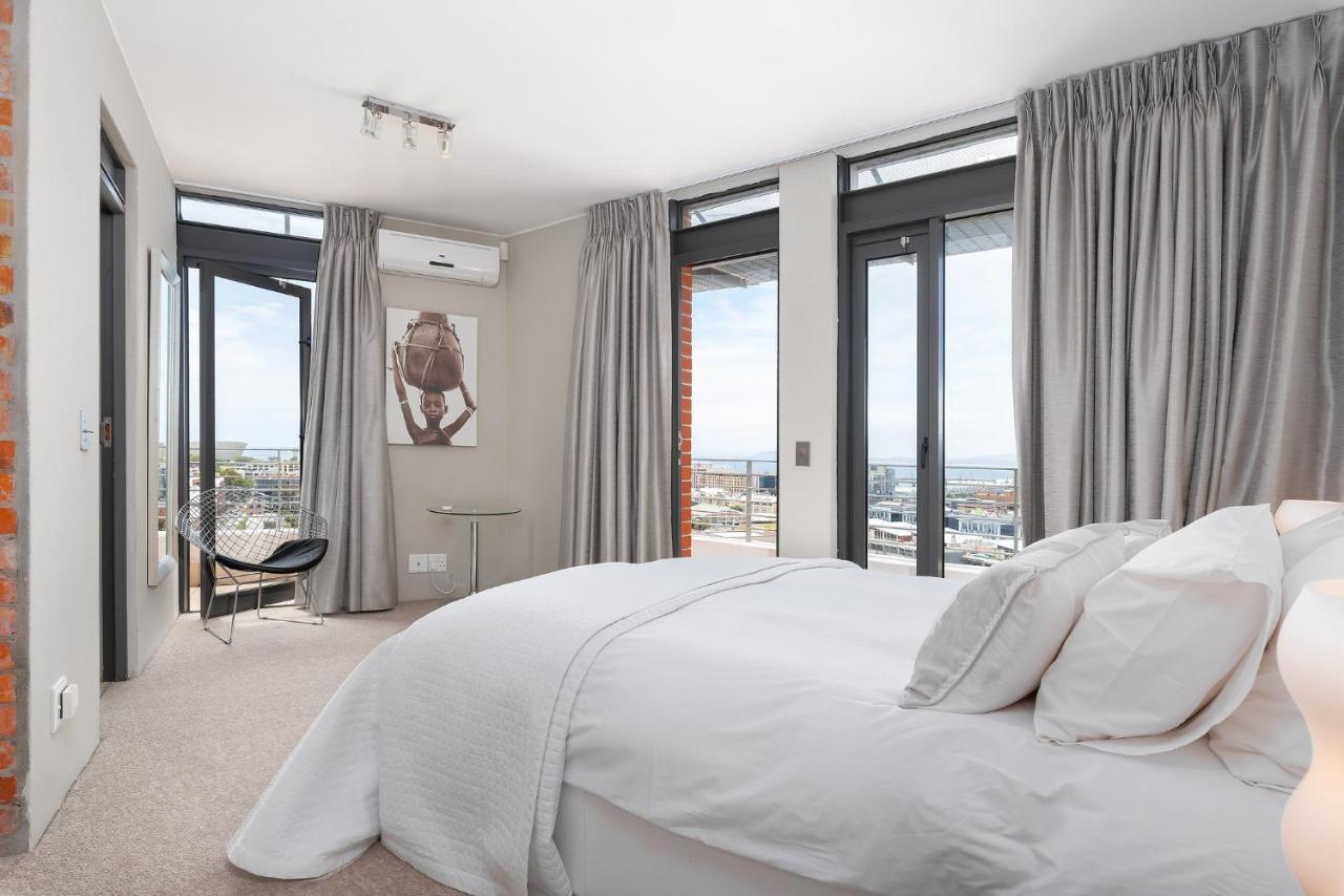 Metropolis Luxury Apartments เคปทาวน์ ภายนอก รูปภาพ