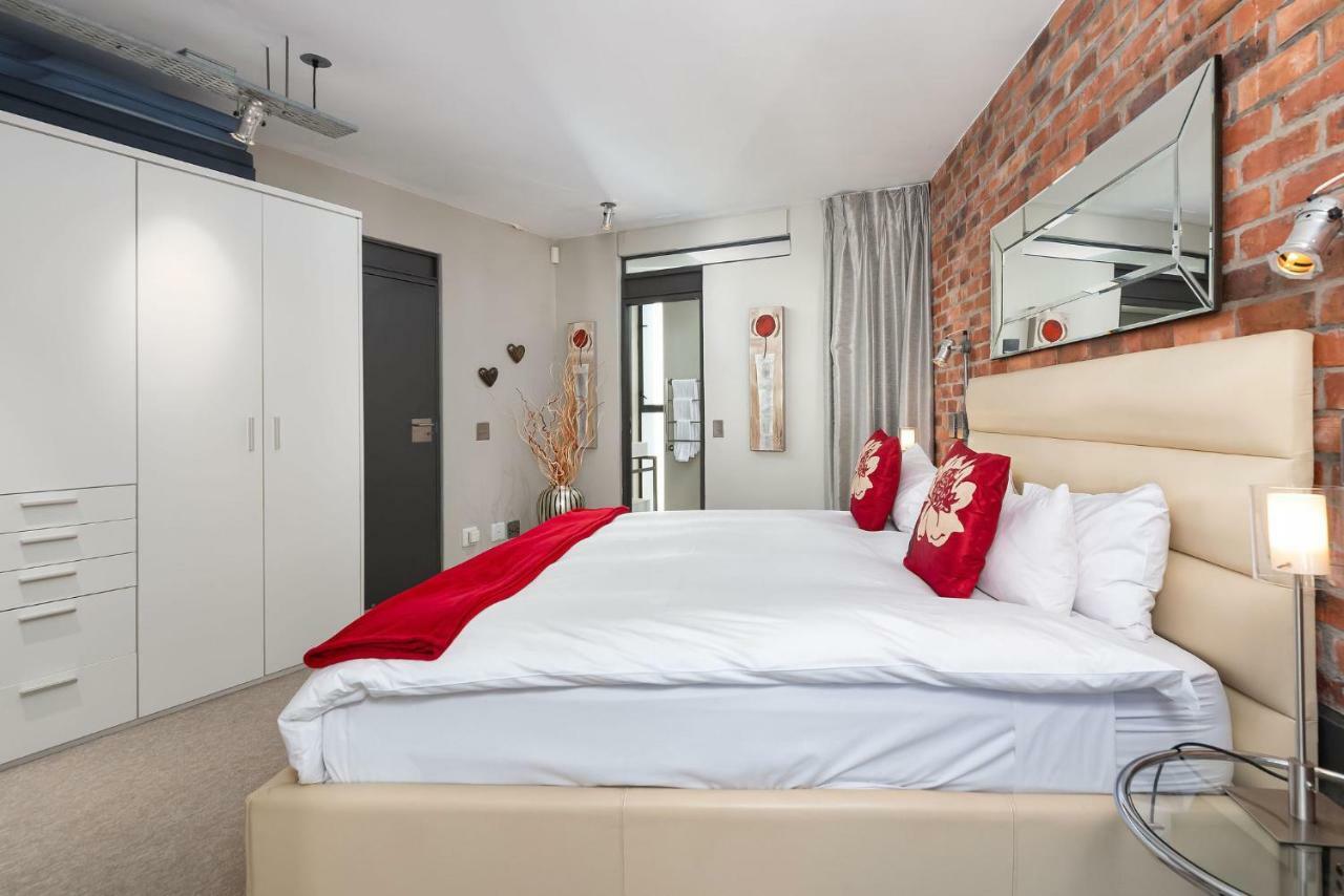 Metropolis Luxury Apartments เคปทาวน์ ภายนอก รูปภาพ