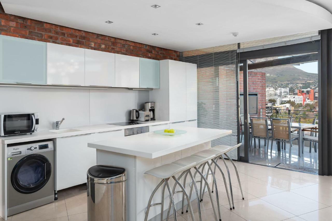 Metropolis Luxury Apartments เคปทาวน์ ภายนอก รูปภาพ
